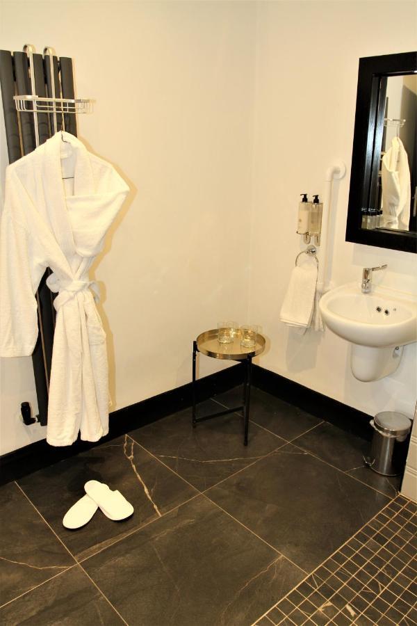 גלוואיי The Lane - Boutique Residence מראה חיצוני תמונה