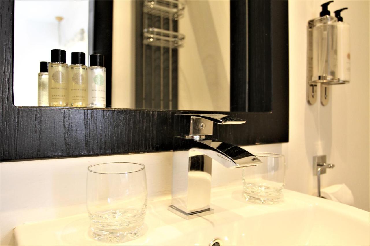 גלוואיי The Lane - Boutique Residence מראה חיצוני תמונה
